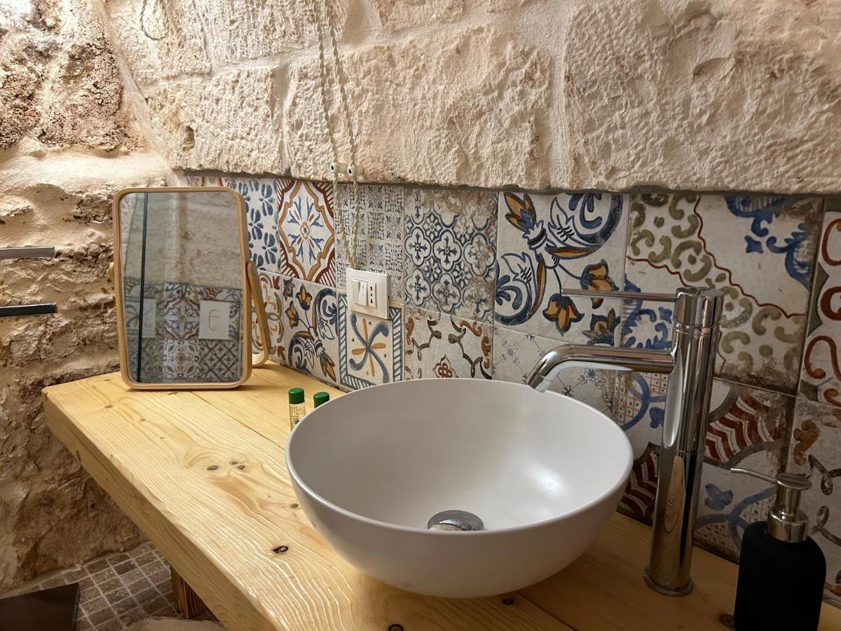 Dimora Grimaldi Bed & Breakfast Остуни Екстериор снимка