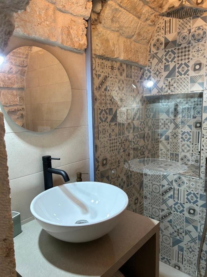 Dimora Grimaldi Bed & Breakfast Остуни Екстериор снимка