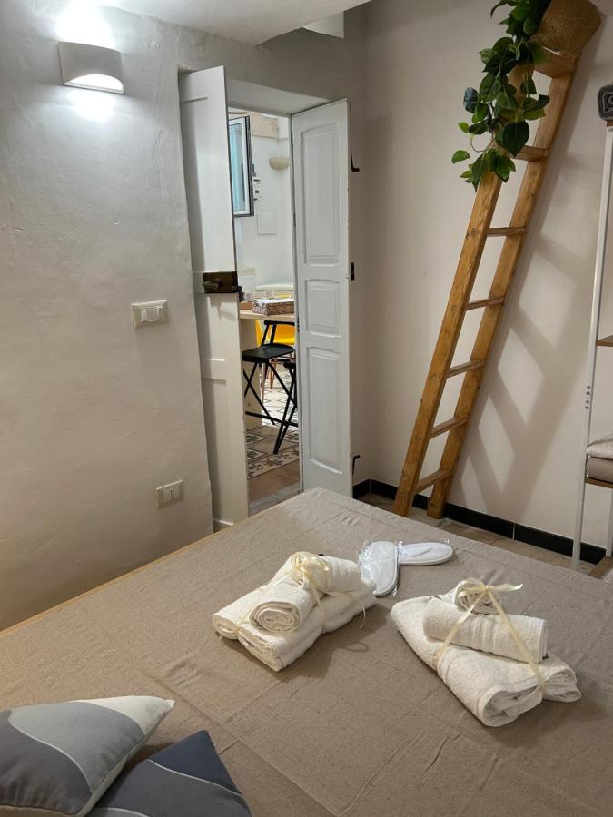 Dimora Grimaldi Bed & Breakfast Остуни Екстериор снимка