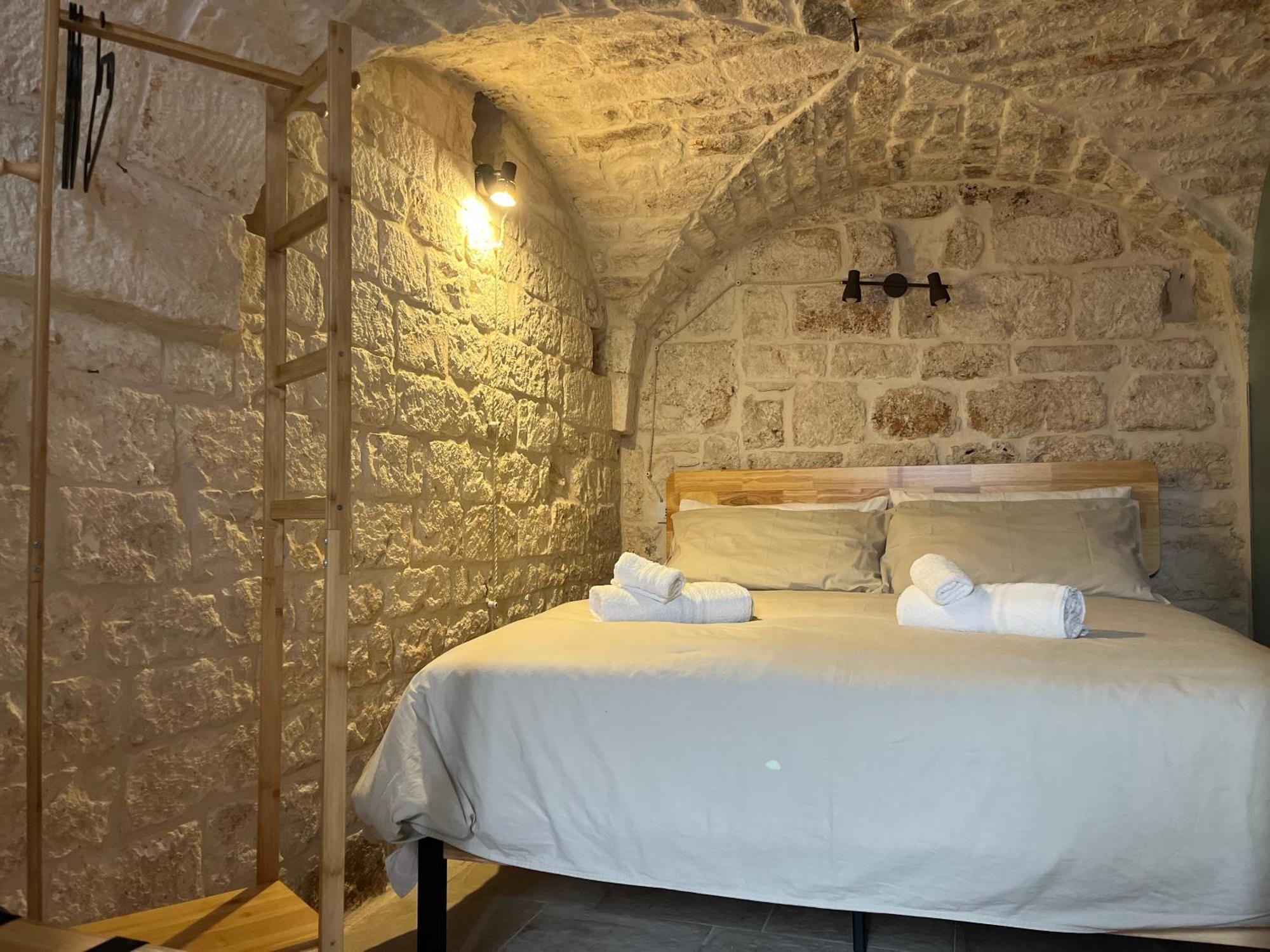 Dimora Grimaldi Bed & Breakfast Остуни Екстериор снимка
